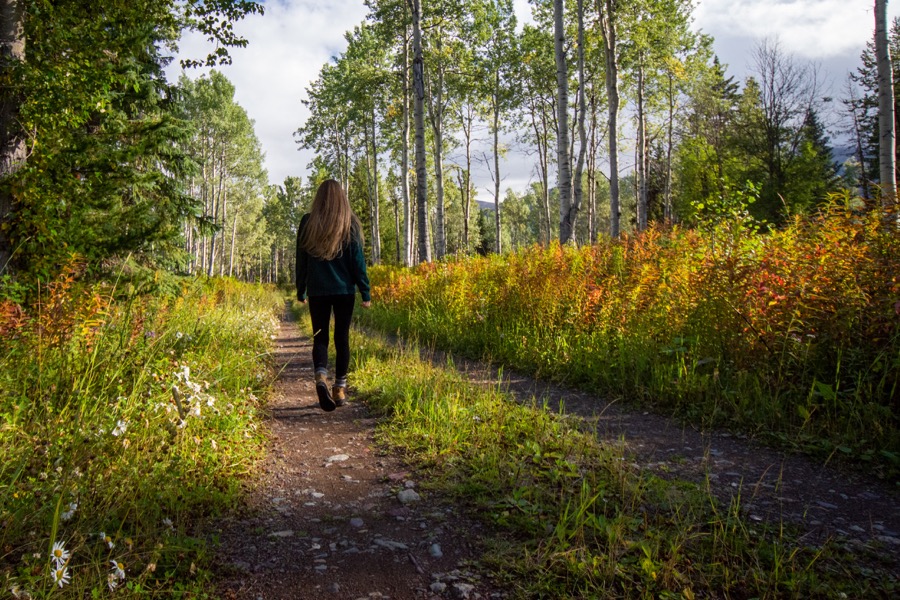 Walking meditation is very efficient to cultivate mindfulness